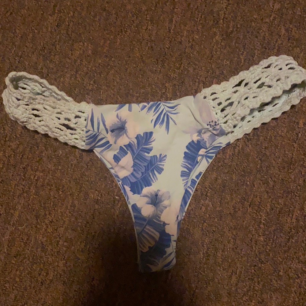 Frankies Bikinis bottoms